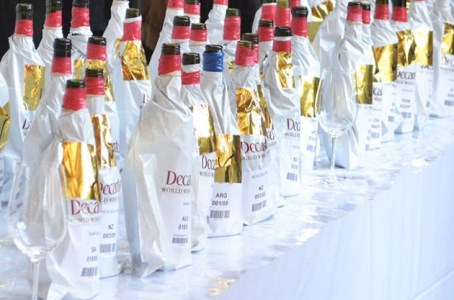 Quinta de Curvos wines awarded at DECANTER WORLD WINES AWARDS